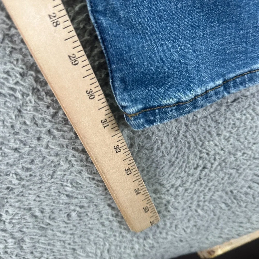Wrangler Jeans Mens 38x32 Blue Cotton Denim Straight Leg Faded Athletic Stretch